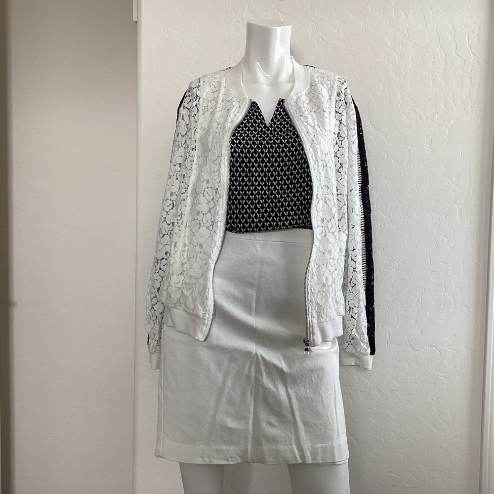 J. Jill women’s black/white blouse, size L, short sleeves, 100% rayon - Picture 6 of 11